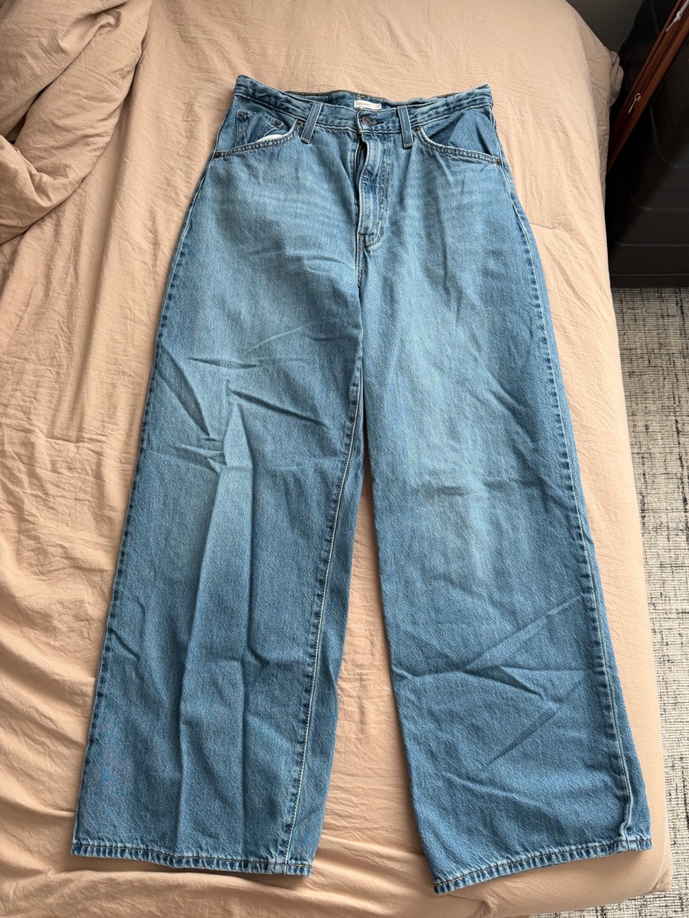 Levi's Light Blue Wide-Leg Baggy Jeans